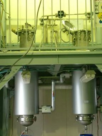 AGCセイミケミカルのステンレスタンク設備